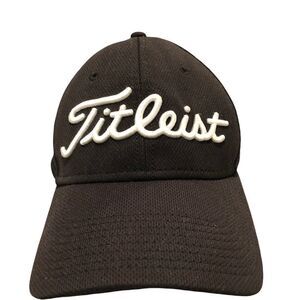 Titlest New Era men’s medium/large elastic band hat in black‎ with white logo